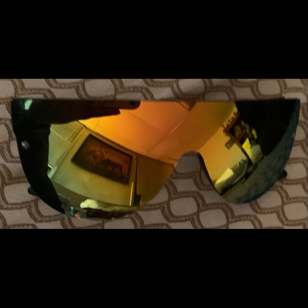Reflective sunglasses